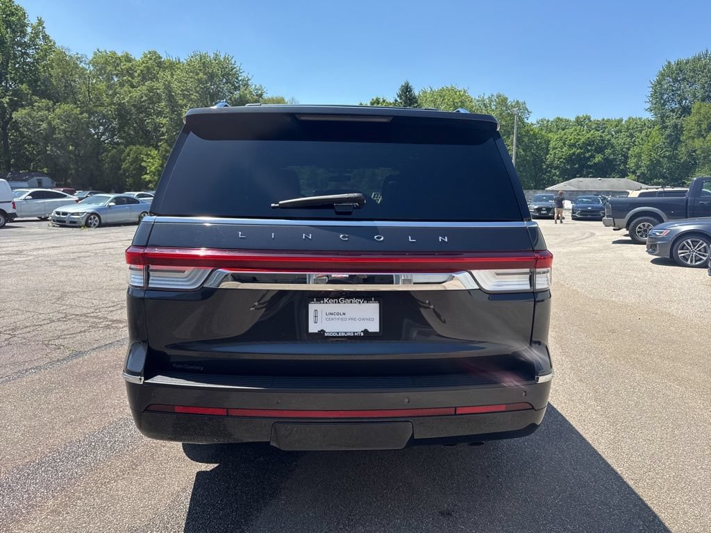 Used 2022 Lincoln Navigator Reserve AWD/4WD image 14