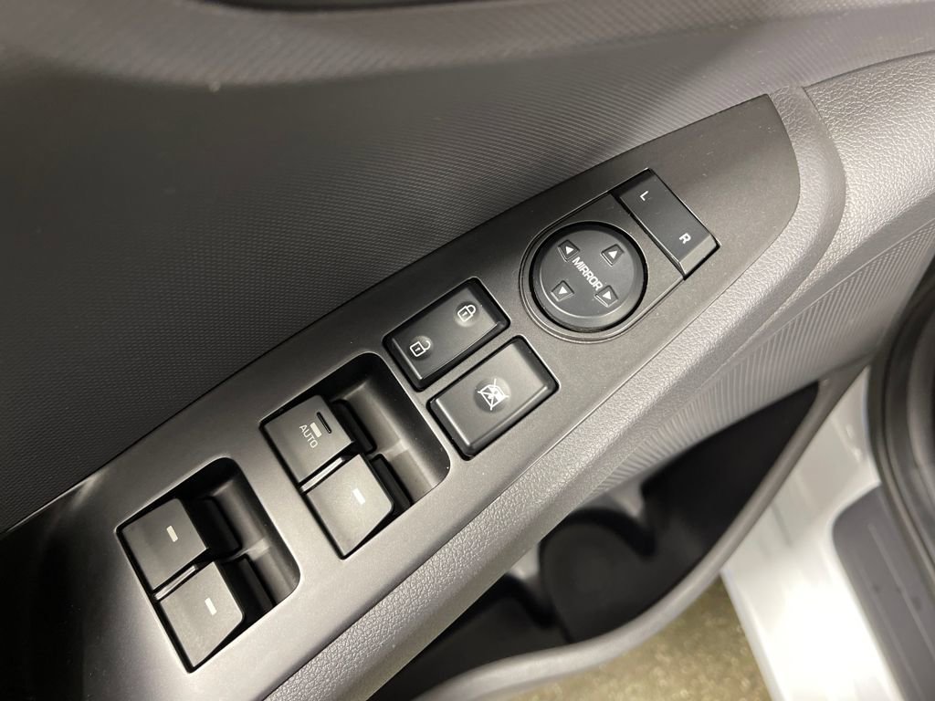 Used 2019 Hyundai Ioniq Plug-In Hybrid image 18