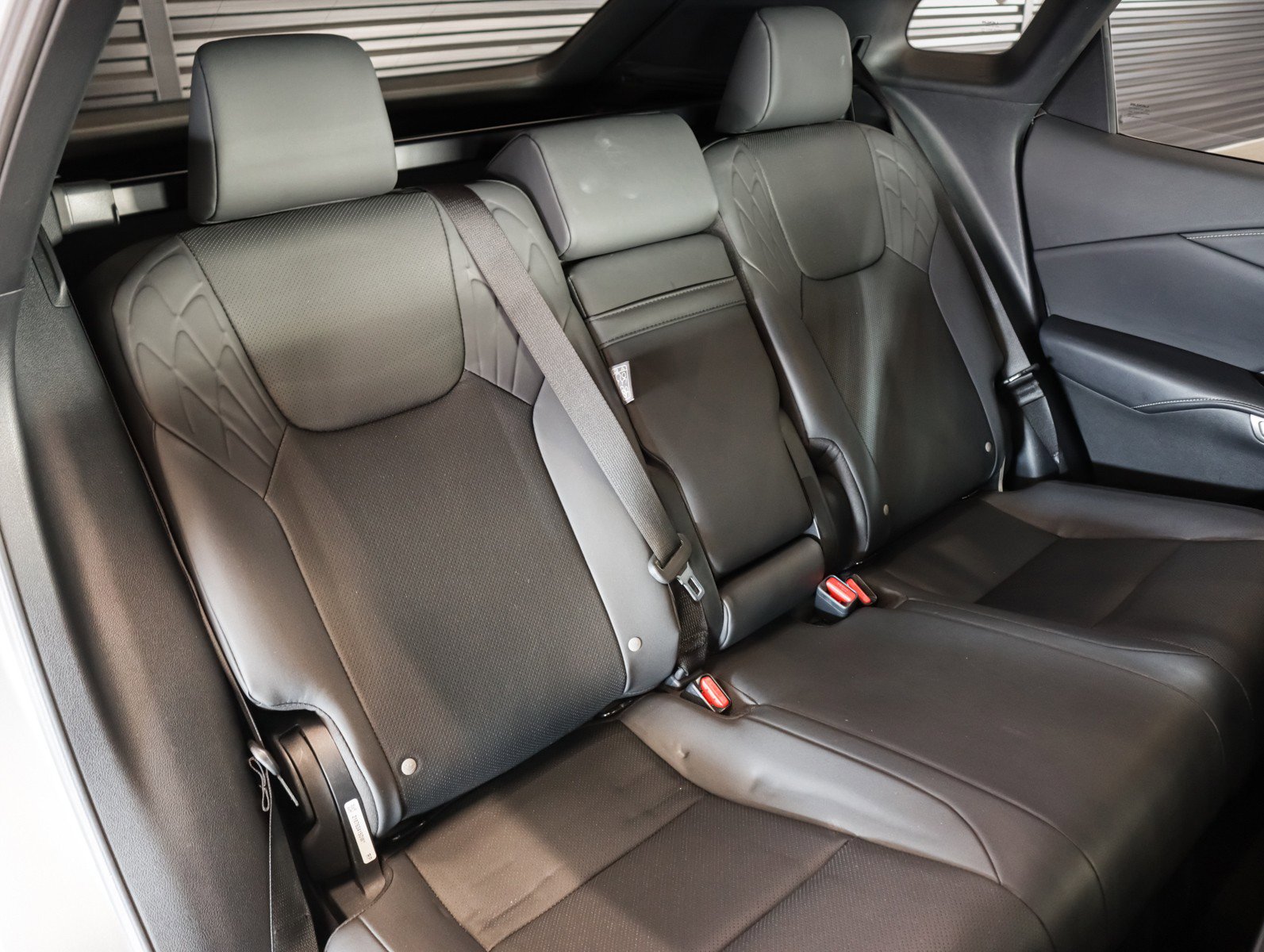 Used 2023 Lexus RX 350h RX 350h Premium image 8