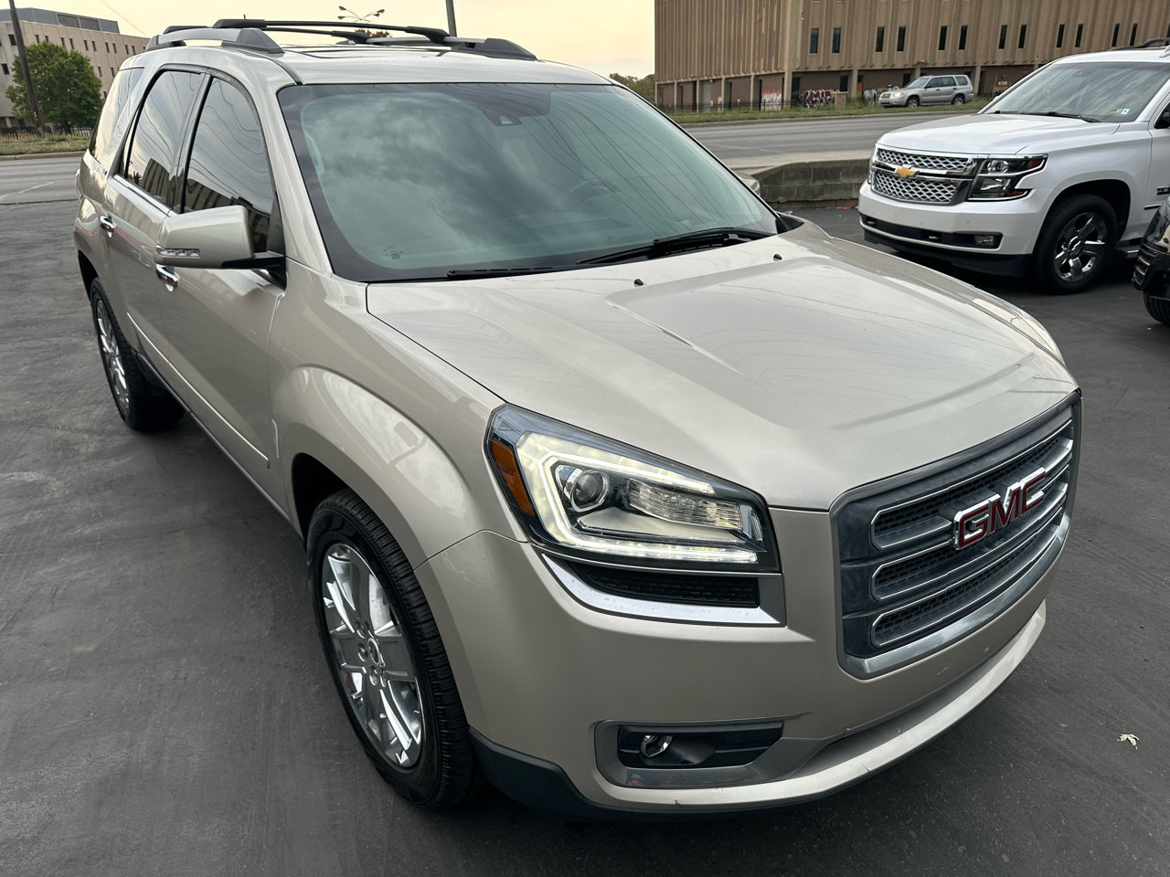 Used 2017 GMC Acadia Limited SLT image 13
