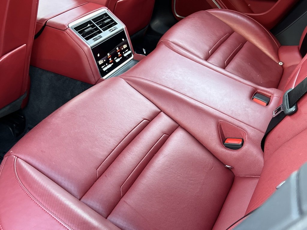 Used 2023 Porsche Panamera 4 Platinum Edition image 18