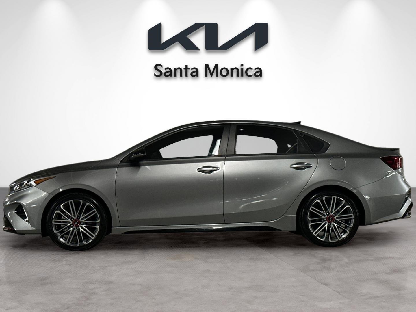 Used 2023 Kia Forte GT w/ GT2 Package image 2