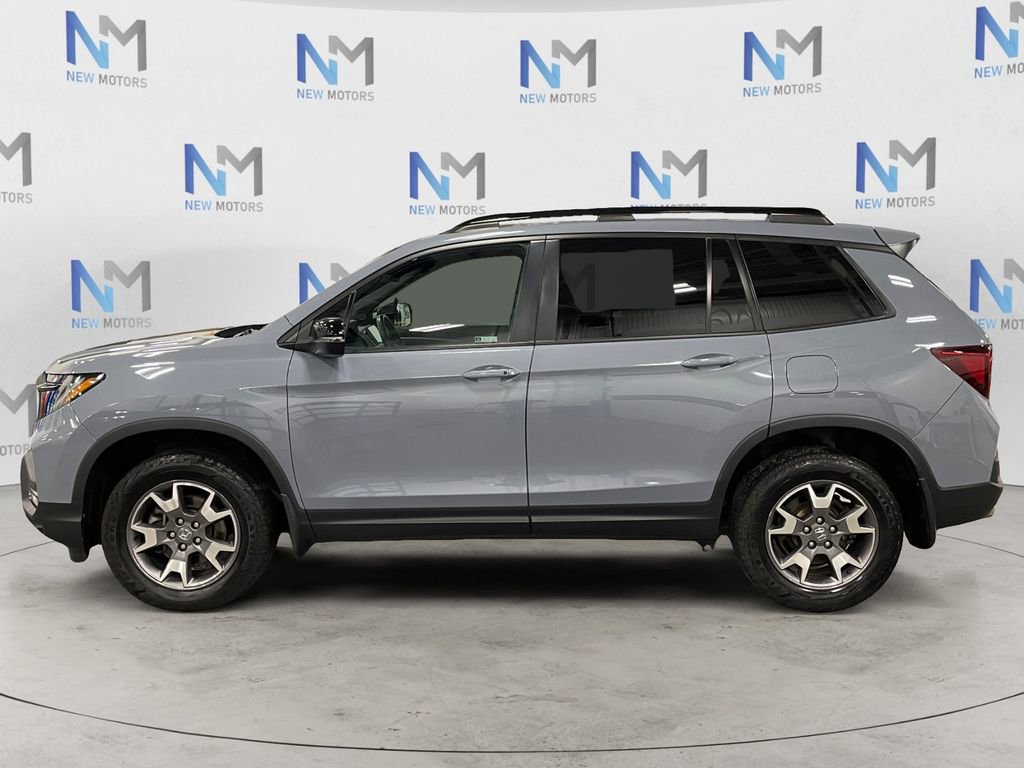 Used 2022 Honda Passport TrailSport image 2