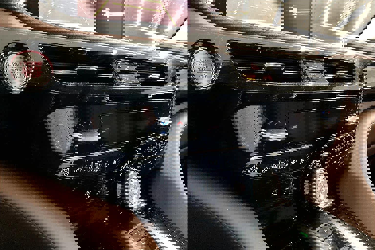 Used 2024 Acura MDX SH-AWD w/ Technology Package image 28