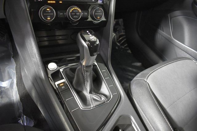 Used 2024 Volkswagen Taos SE FWD image 25