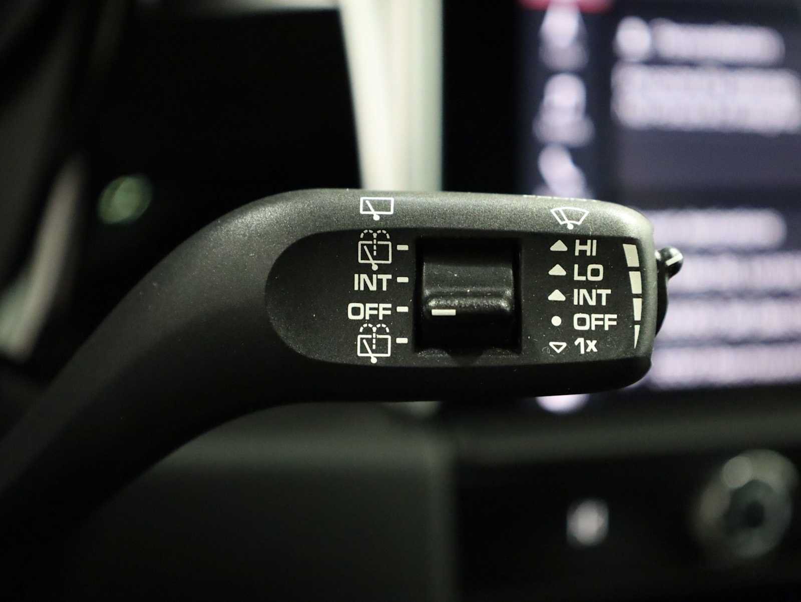 Certified 2022 Porsche Macan AWD/4WD image 30