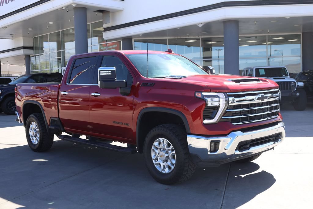 Used 2024 Chevrolet Silverado 3500 LTZ w/ LTZ Plus Package AWD/4WD image 8