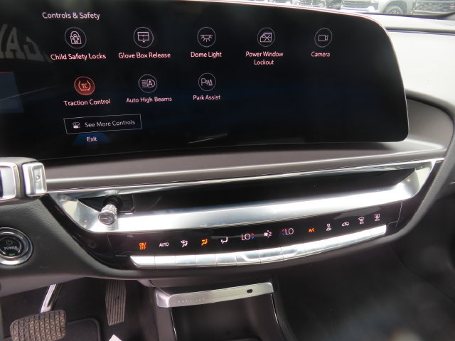Certified 2024 Cadillac Lyriq Tech AWD/4WD image 33