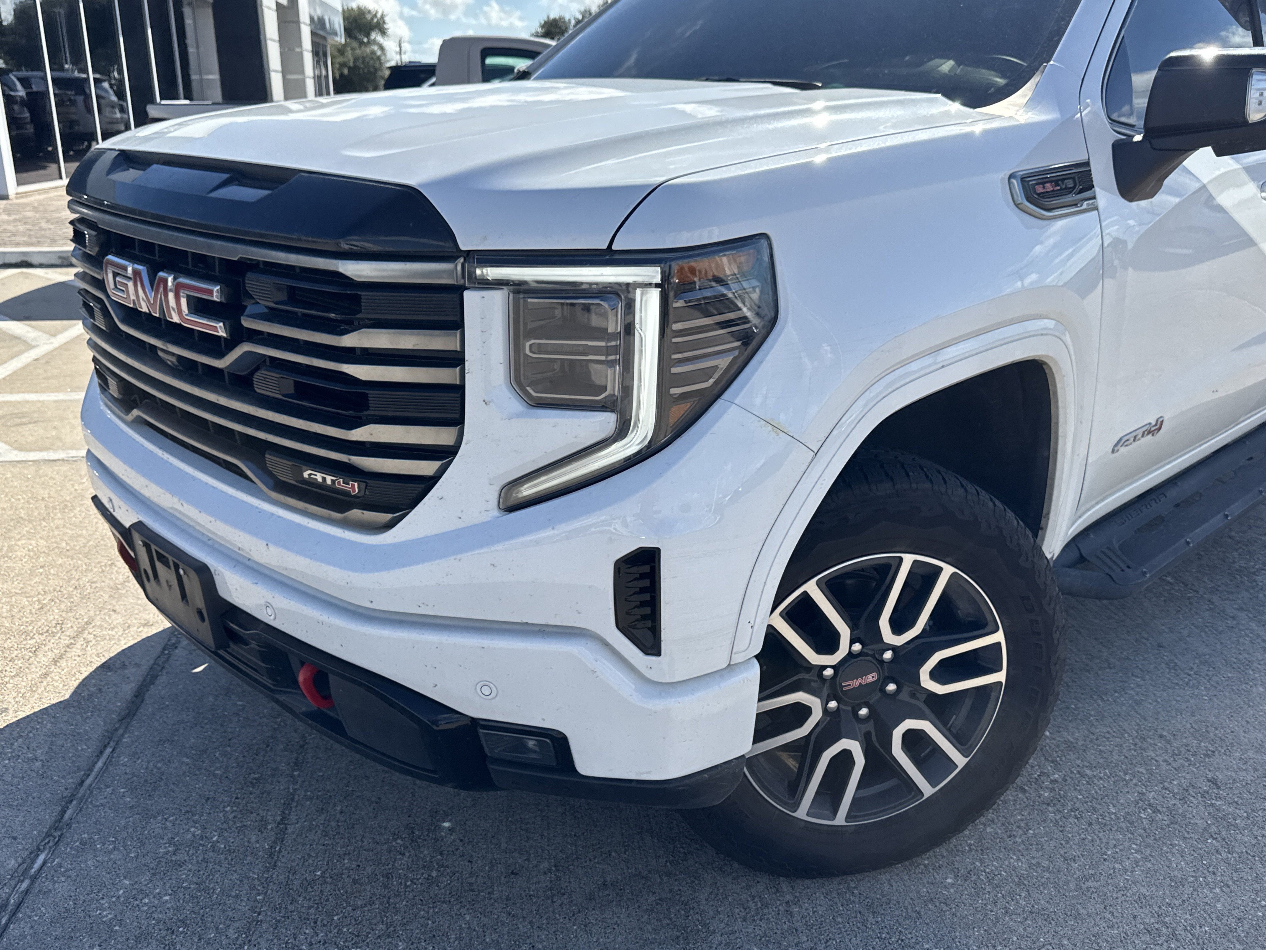 Used 2025 GMC Sierra 1500 AT4 w/ AT4 Premium Package AWD/4WD image 2