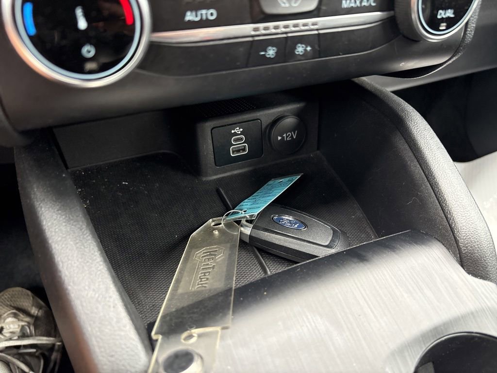 Used 2025 Ford Escape ST-Line image 25