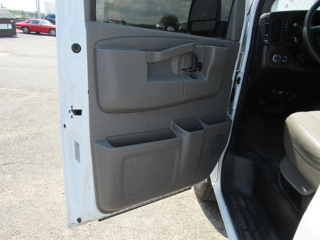Used 2020 Chevrolet Express 2500 LT w/ LT Preferred Equipment Group RWD image 25