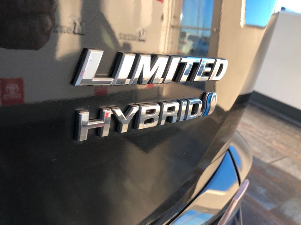 Used 2017 Toyota RAV4 Limited w/ All Weather Liner Package image 7