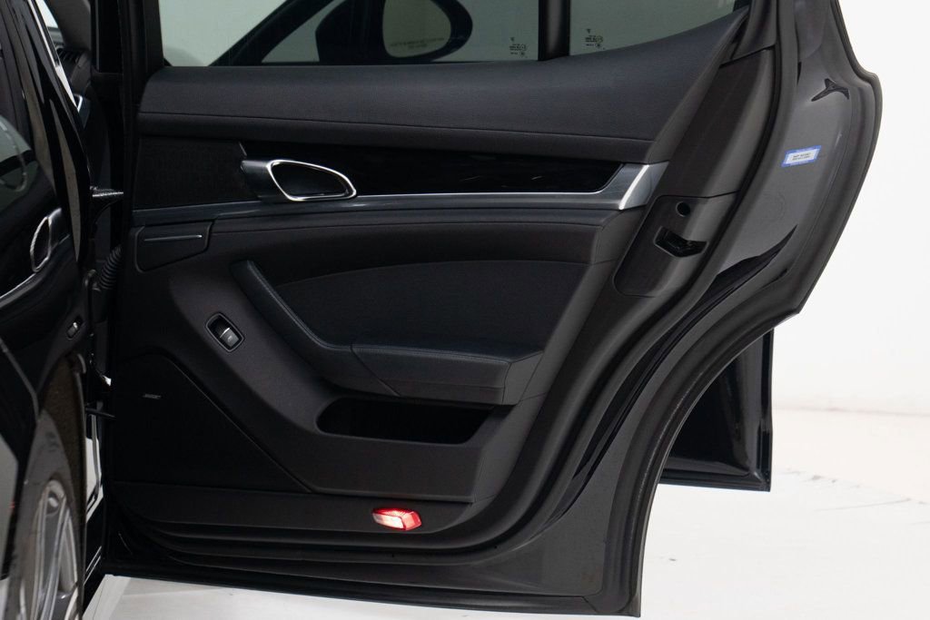 Used 2016 Porsche Panamera Edition image 21