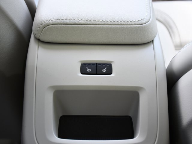 New 2026 Volvo XC60 T8 Ultra w/ Protection Package Premier image 17