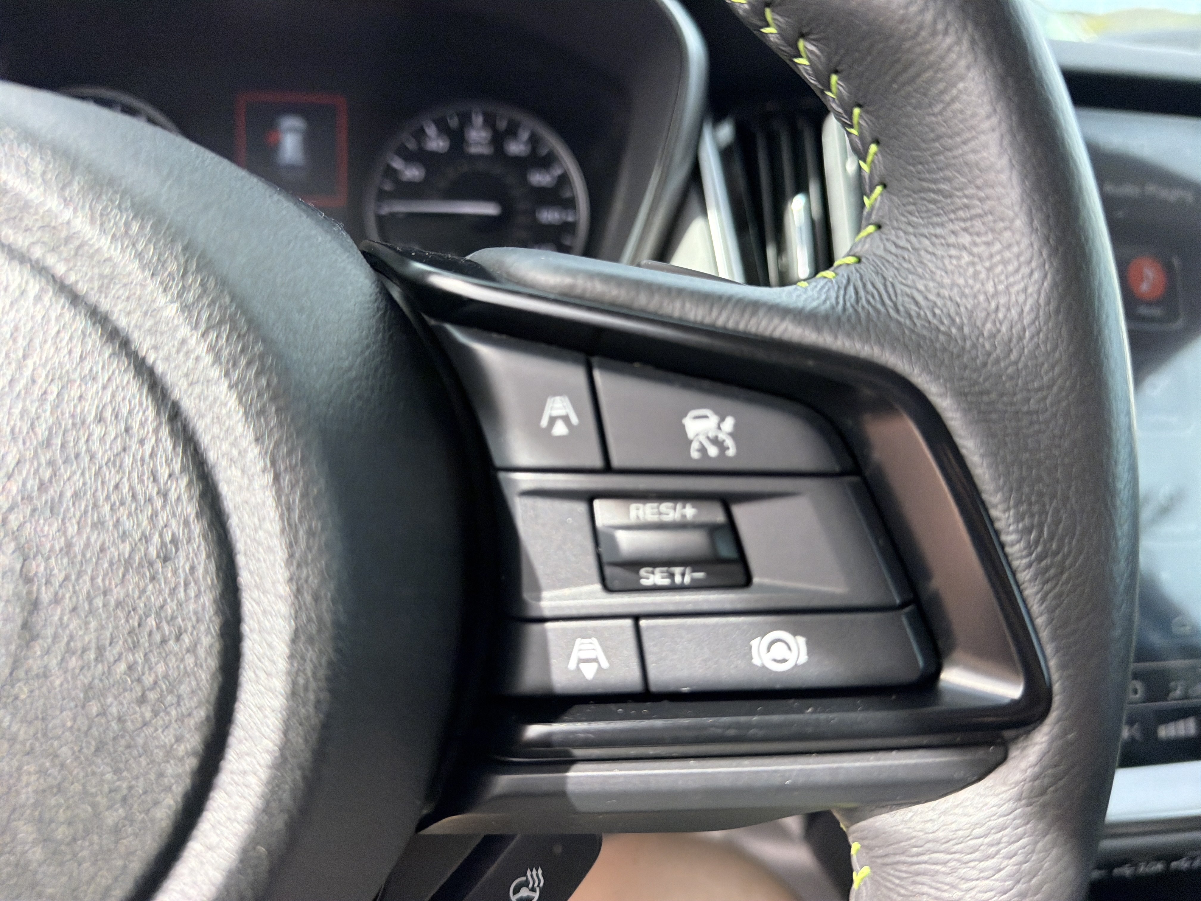 Used 2025 Subaru Outback Onyx Edition AWD/4WD image 25