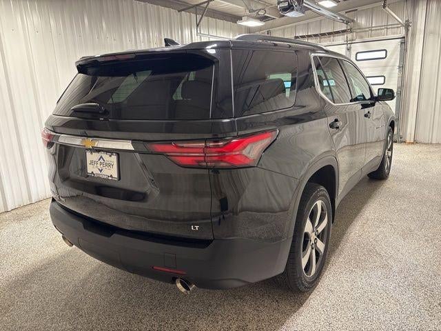 Used 2023 Chevrolet Traverse LT w/ LT Premium Package AWD/4WD image 4
