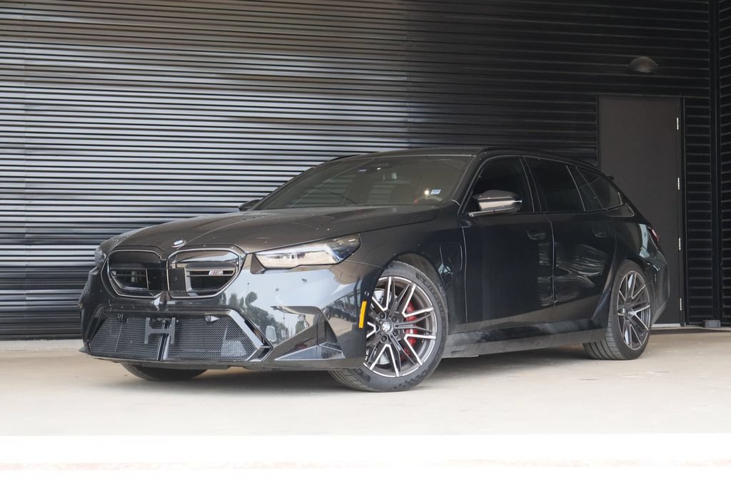 Used 2026 BMW M5 Touring AWD/4WD image 1