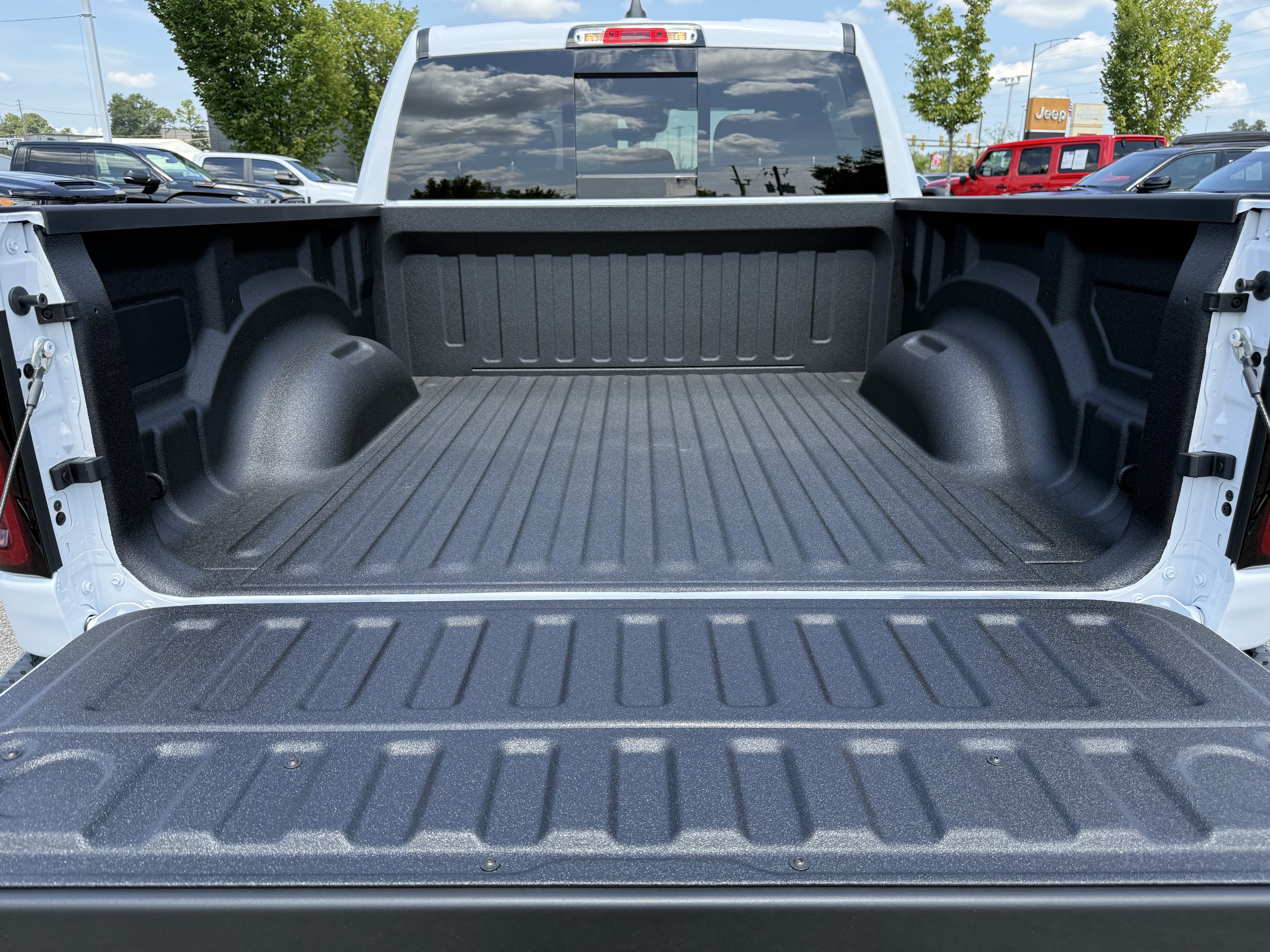 New 2026 RAM 1500 Warlock AWD/4WD image 32