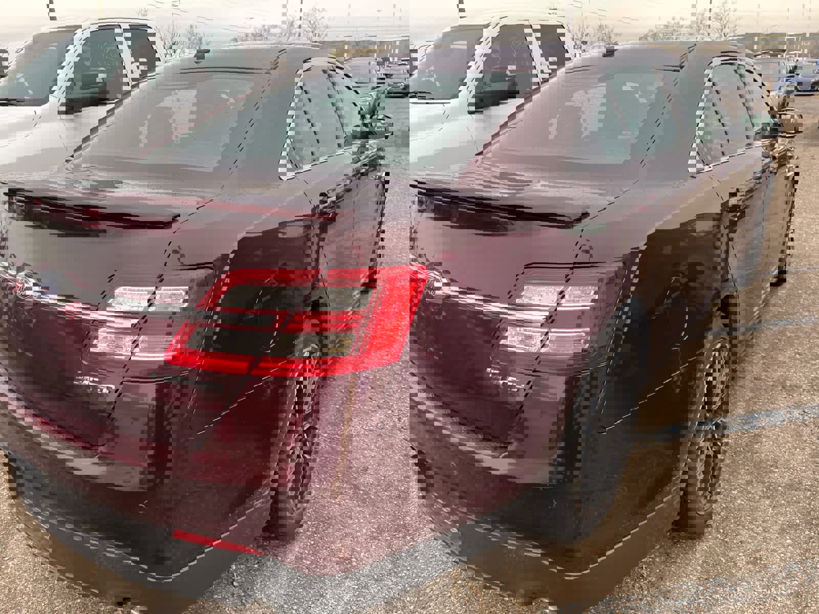 Used 2019 Ford Taurus Limited image 13