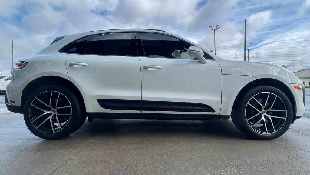 Used 2022 Porsche Macan image 9