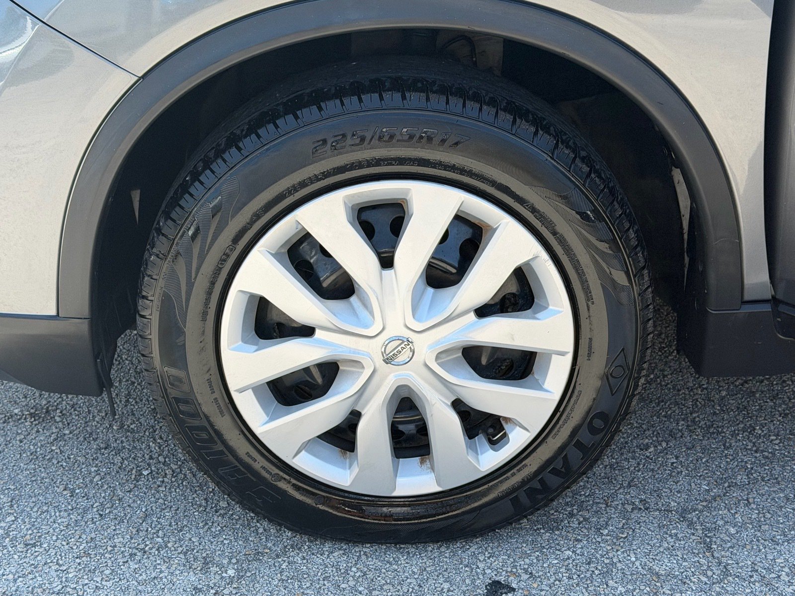 Used 2020 Nissan Rogue S FWD image 18