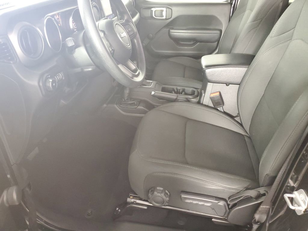 Used 2022 Jeep Wrangler Unlimited Sport image 11