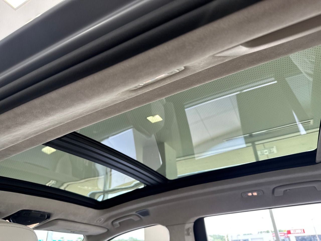 New 2027 BMW X7 M60i AWD/4WD image 48