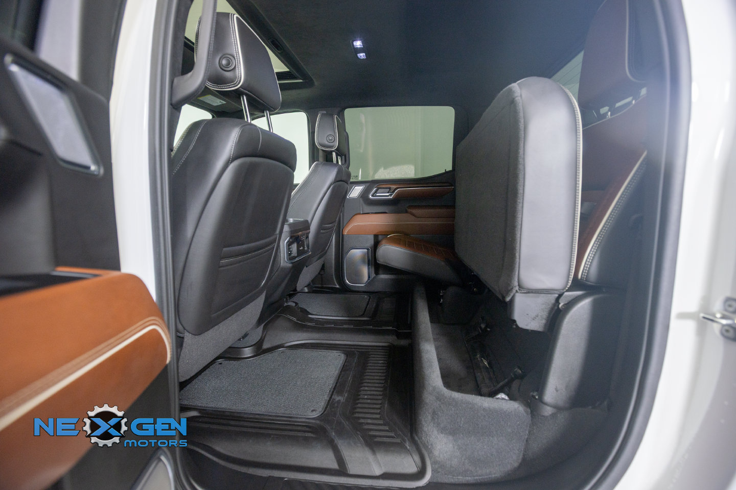 Used 2024 GMC Sierra 1500 Denali Ultimate AWD/4WD image 30