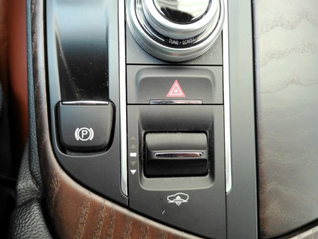 Used 2021 Maserati Levante AWD/4WD image 49