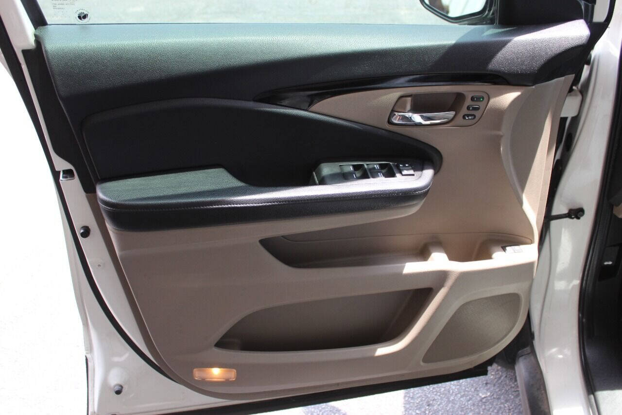 Used 2017 Honda Pilot Touring image 19