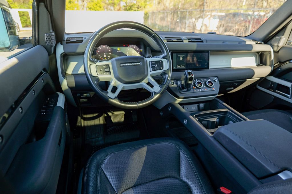 Used 2023 Land Rover Defender 110 X-Dynamic SE AWD/4WD image 41