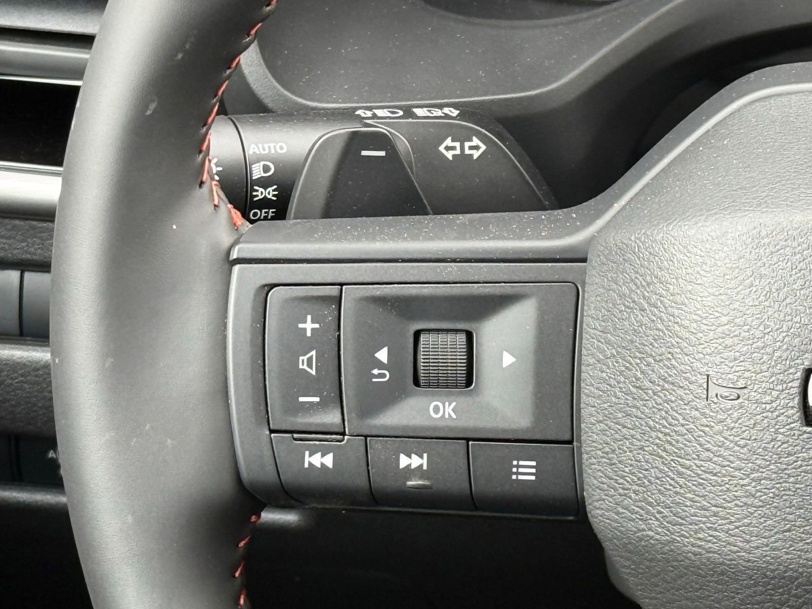 New 2026 Nissan Rogue SV image 25