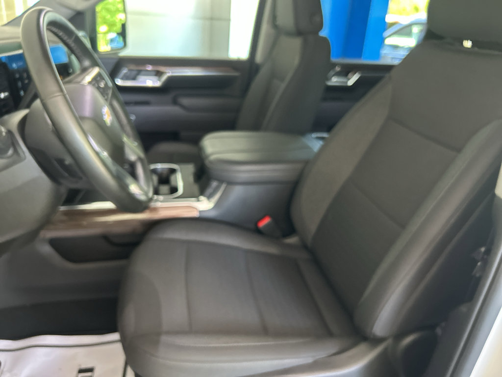 Used 2025 Chevrolet Silverado 2500 LT w/ All Star Edition AWD/4WD image 17