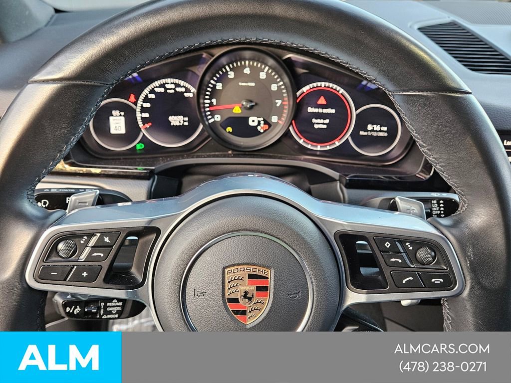 Used 2023 Porsche Cayenne Platinum Edition image 24