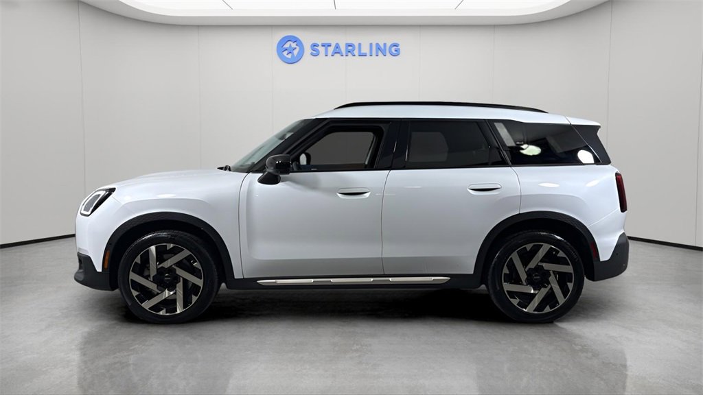 Used 2025 MINI Cooper Countryman S w/ Comfort Package Max image 3