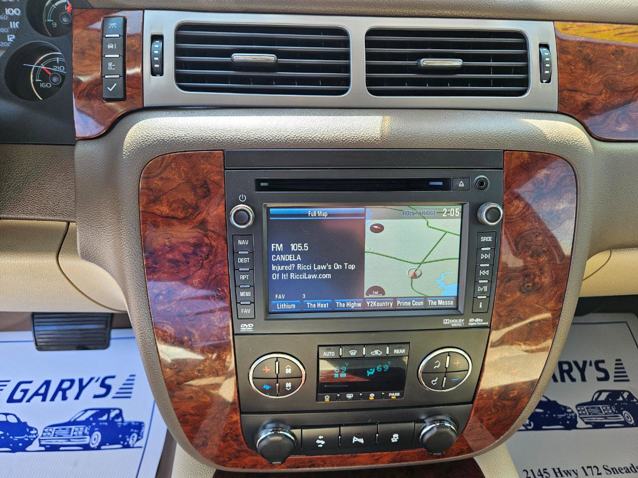 Used 2013 Chevrolet Suburban LTZ AWD/4WD image 23