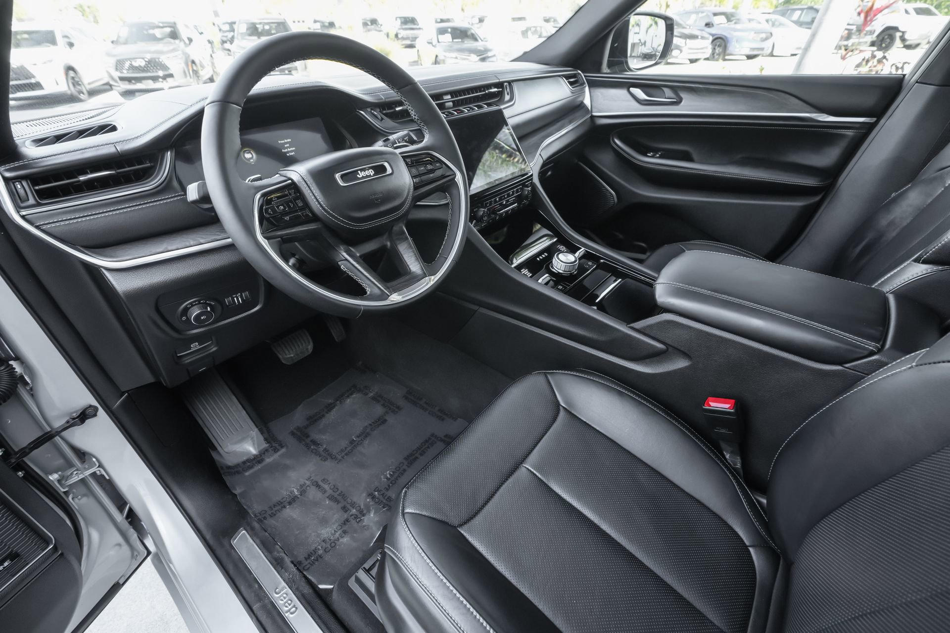 Used 2024 Jeep Grand Cherokee L Overland w/ Trailer Tow Package image 6