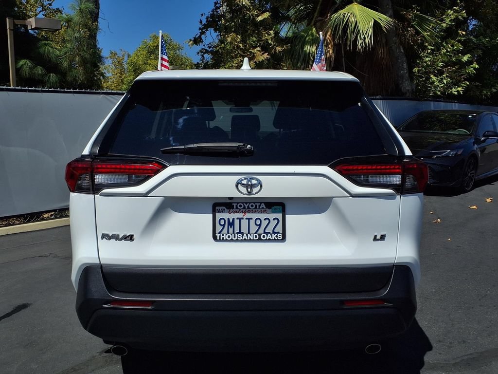 Used 2024 Toyota RAV4 LE FWD image 8