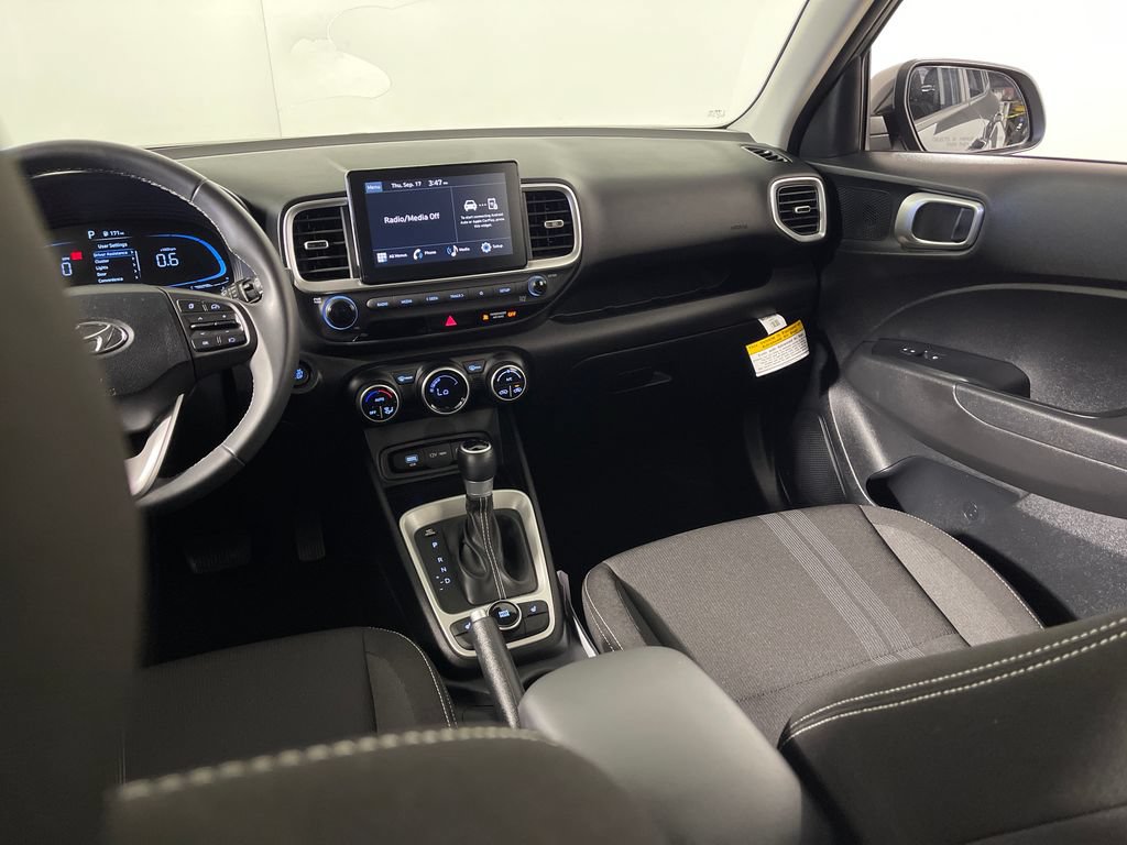 Certified 2026 Hyundai Venue SEL FWD image 18