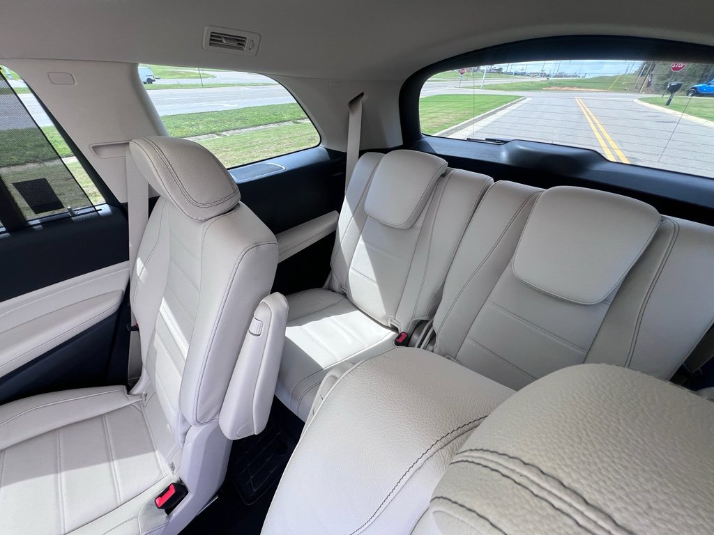 Used 2025 Mercedes-Benz GLS 450 4MATIC image 19