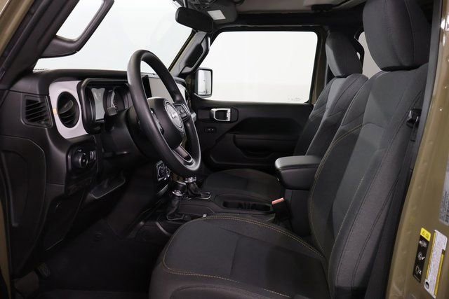 Used 2025 Jeep Wrangler Sport image 9