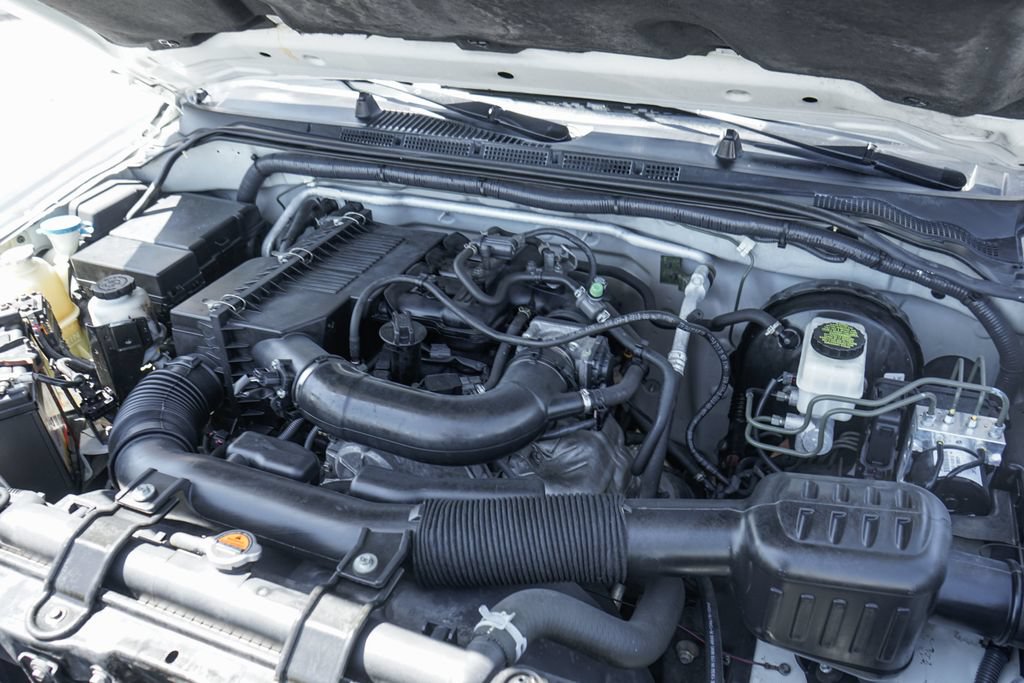 Used 2018 Nissan Frontier S RWD image 11
