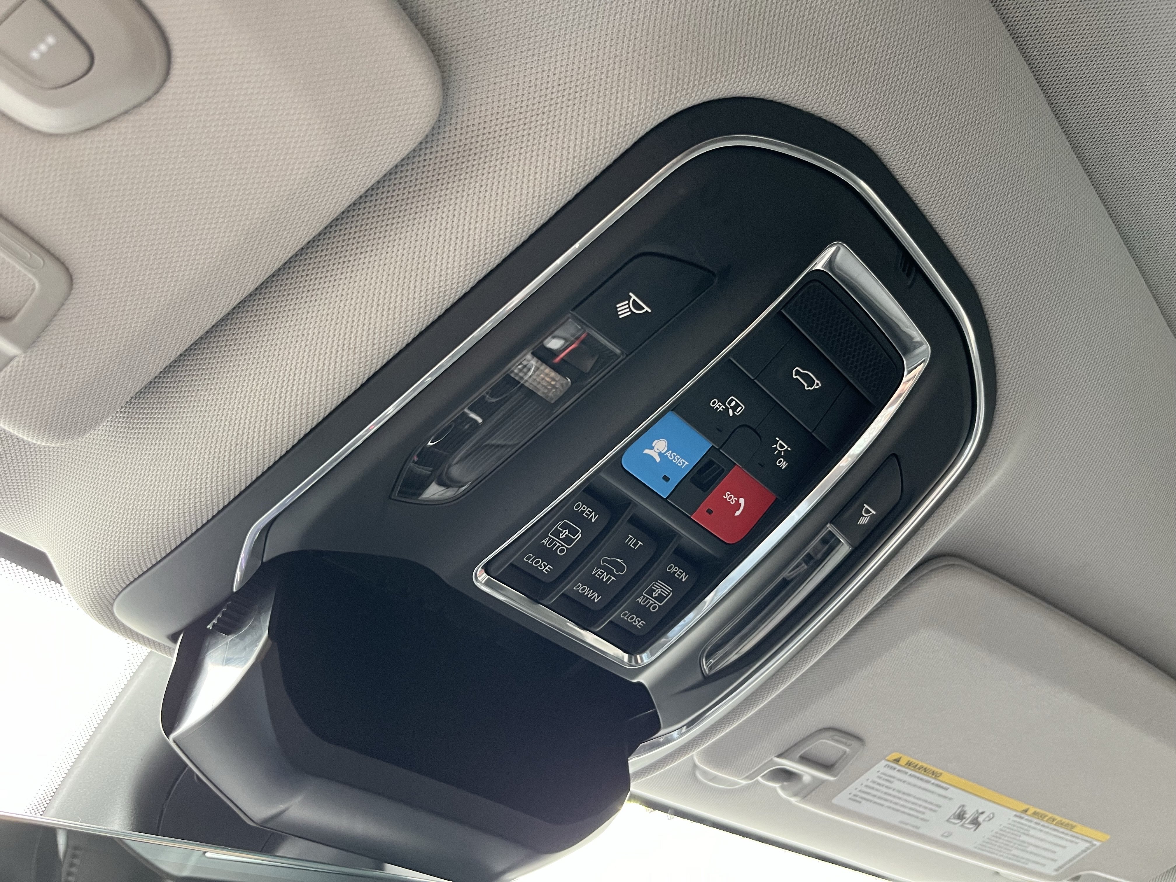 Used 2023 Jeep Grand Cherokee 4WD 4xe w/ Luxury Tech Group II image 41