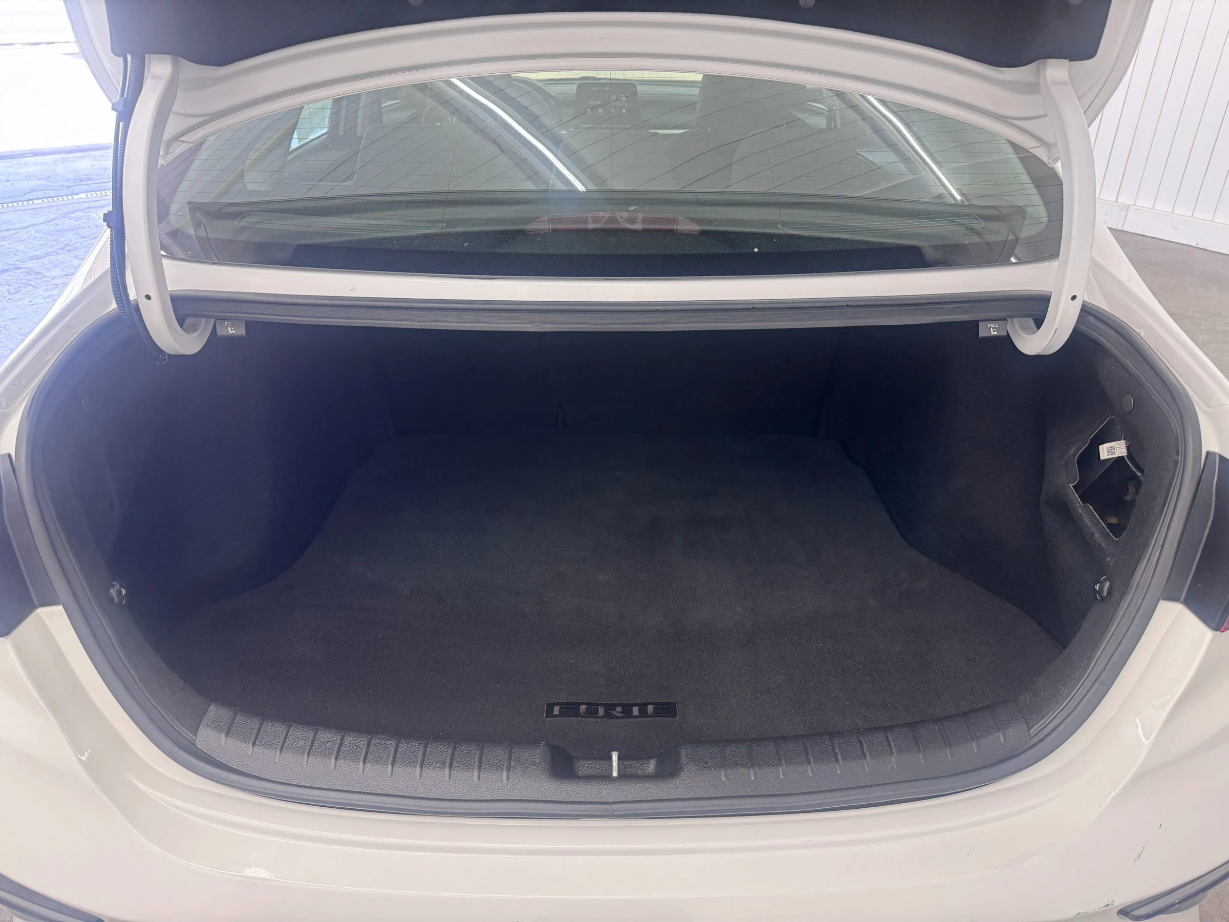 Used 2019 Kia Forte LXS FWD image 13