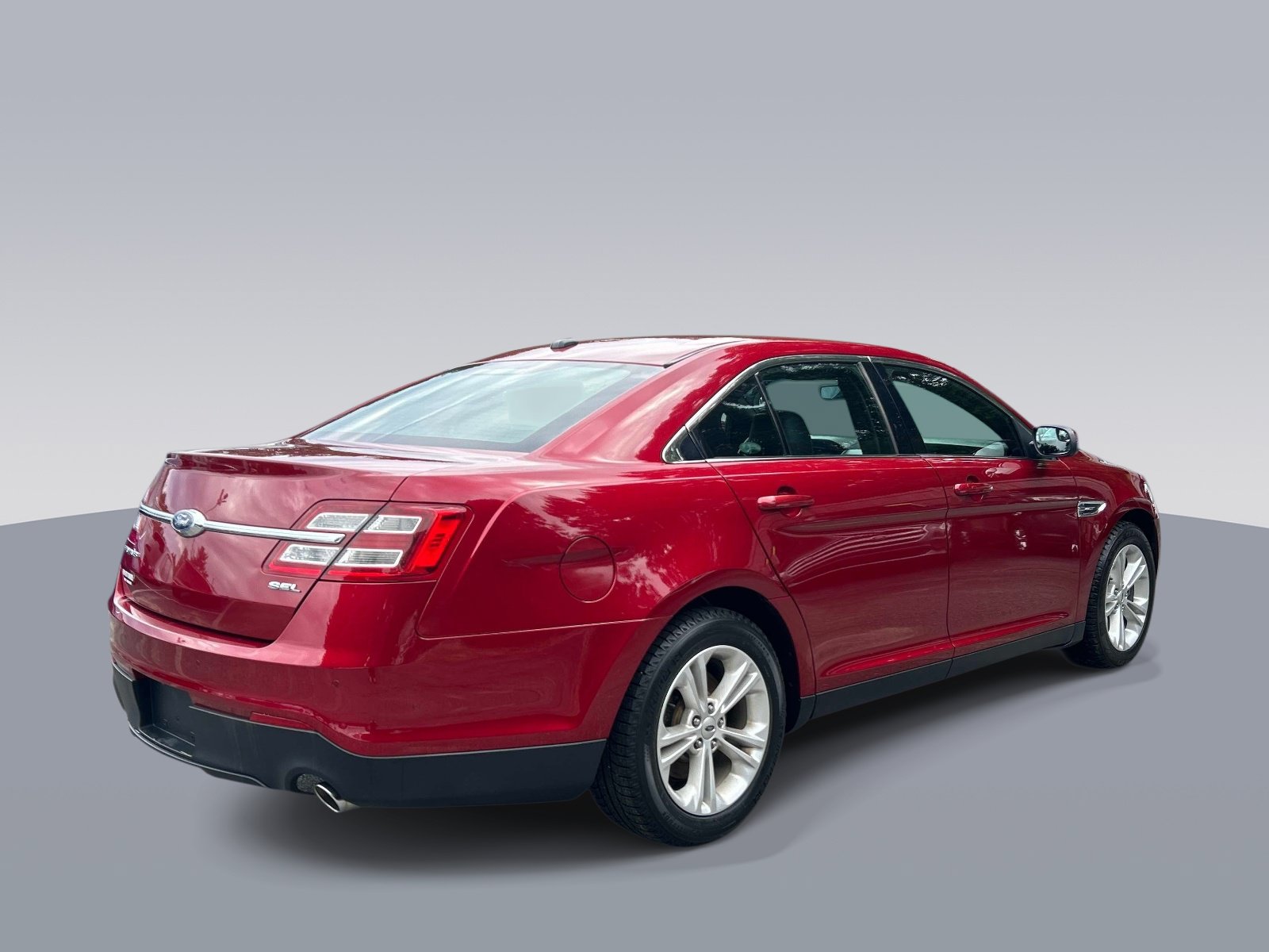 Used 2015 Ford Taurus SEL w/ Equipment Group 201A FWD image 3