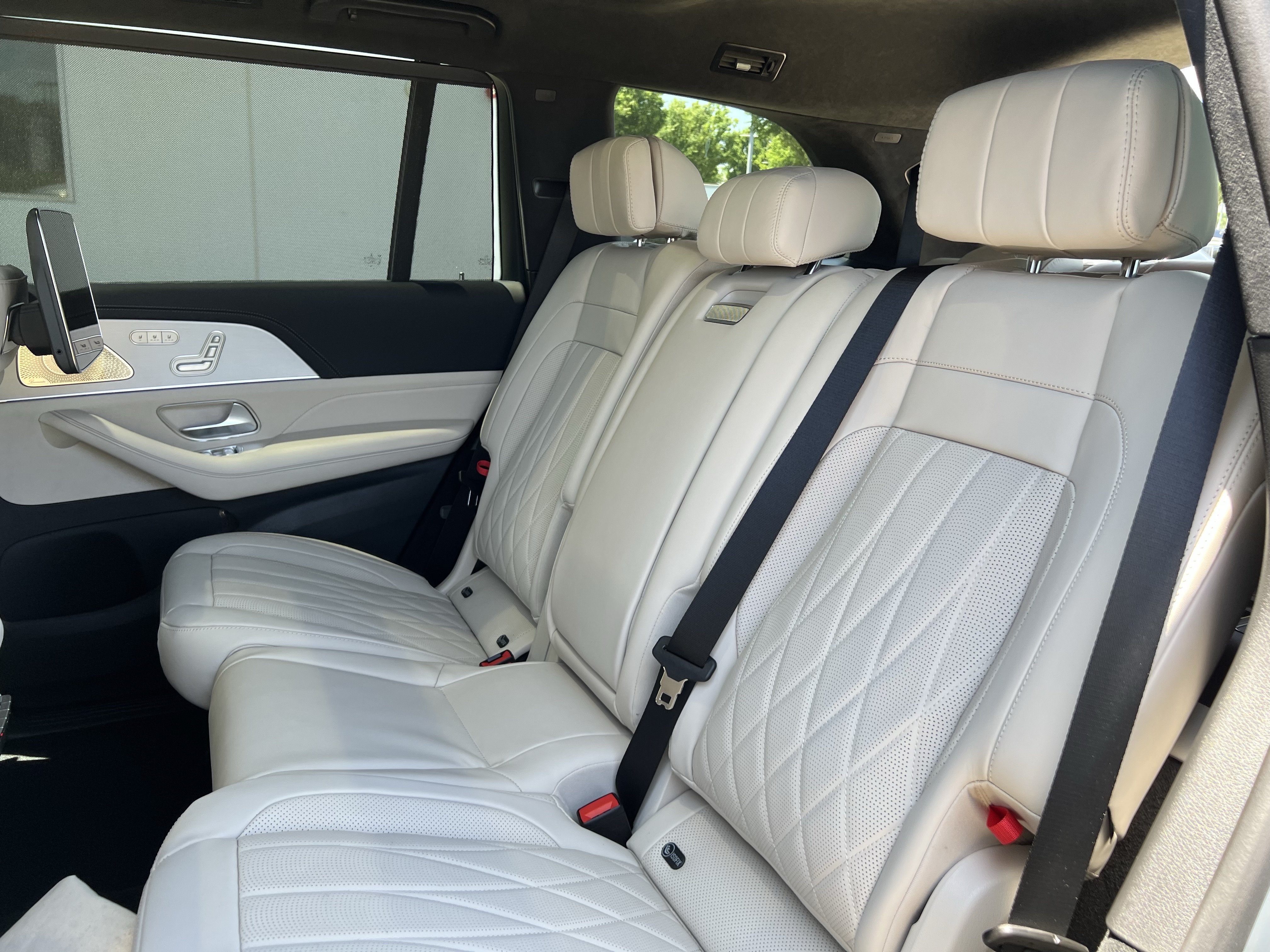 New 2026 Mercedes-Benz GLS 63 AMG 4MATIC image 33