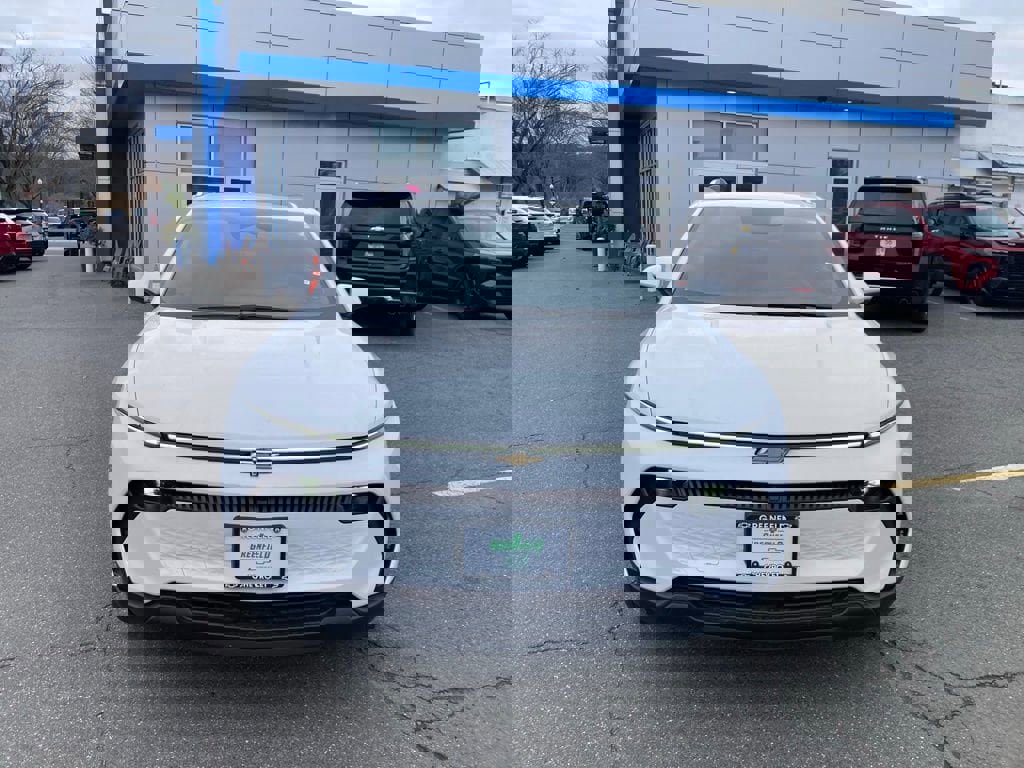 New 2026 Chevrolet Equinox EV LT image 2