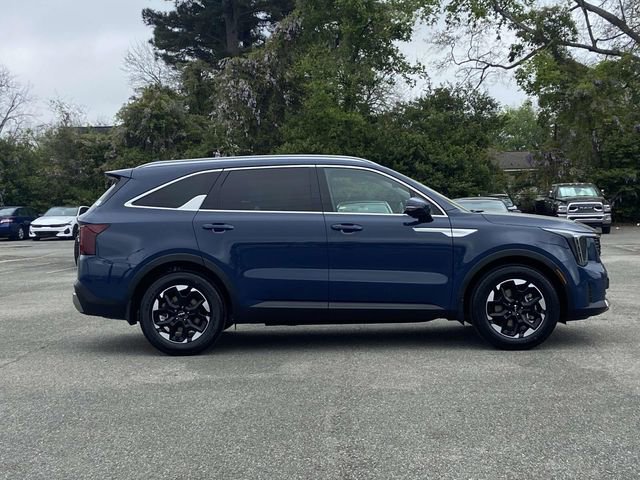 New 2026 Kia Sorento S image 2