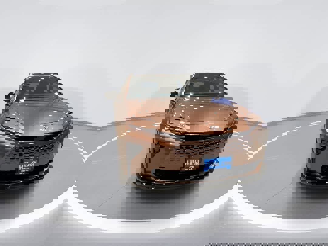 Used 2025 Toyota Crown Signia Limited image 3