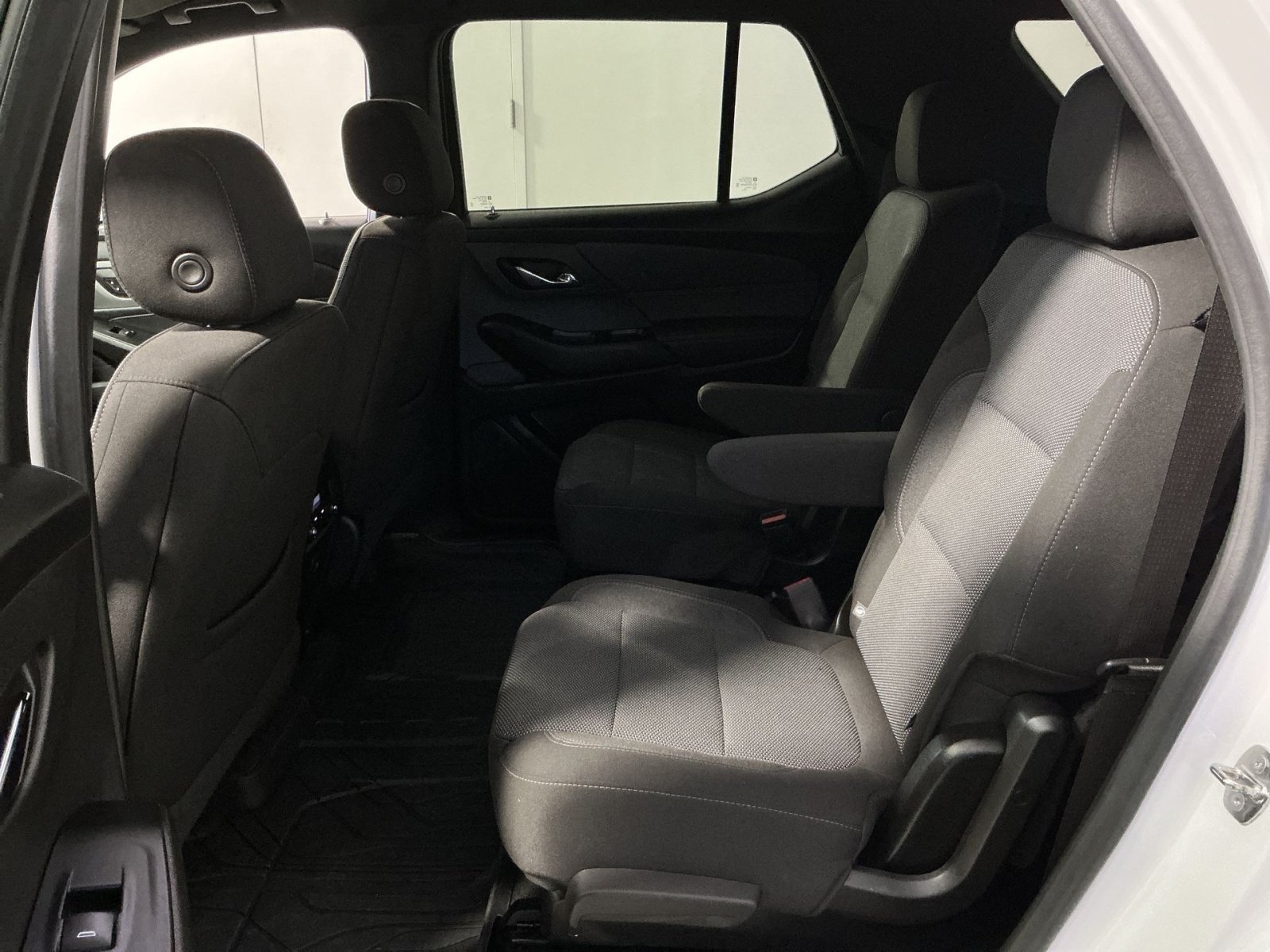 Used 2023 Chevrolet Traverse LT w/ LPO, Floor Liner Package AWD/4WD image 24